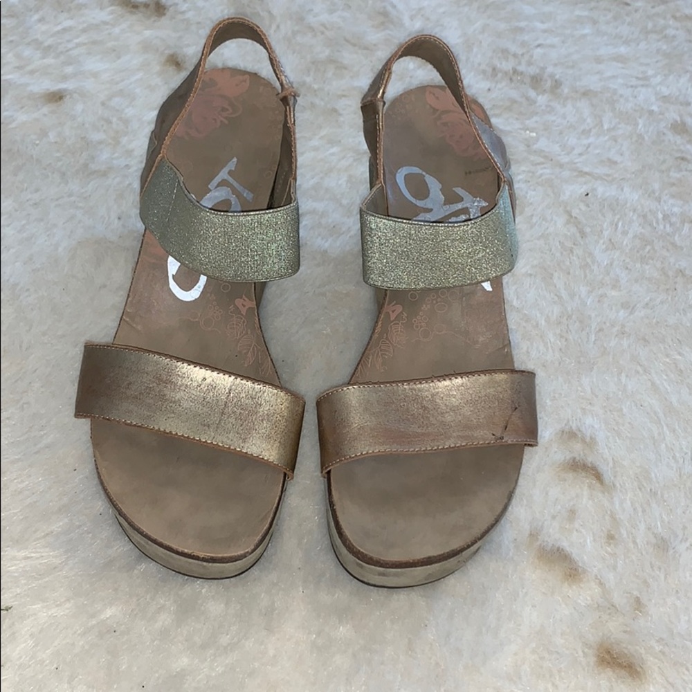 OTBT wedges in gold